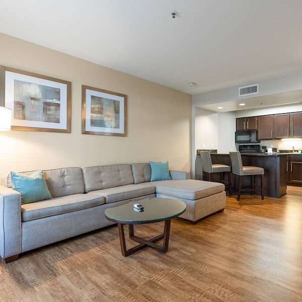 Chase Suite Hotel Brea Fullerton — photo 52 of 60